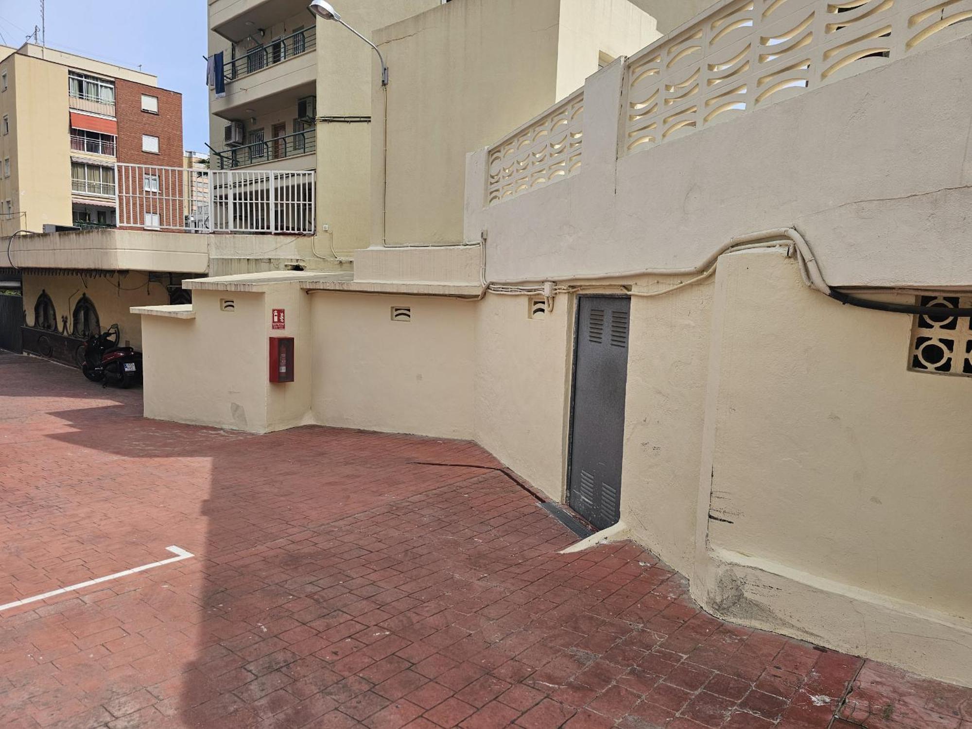 Zeus 16 If Apartment *